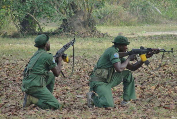 Garamba National Park rangers train to engage the LRA and other poachers in January 2013. ENOUGH PROJECT / JONATHAN HUTSON